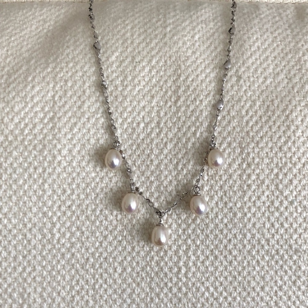 Pearl drop silver necklace